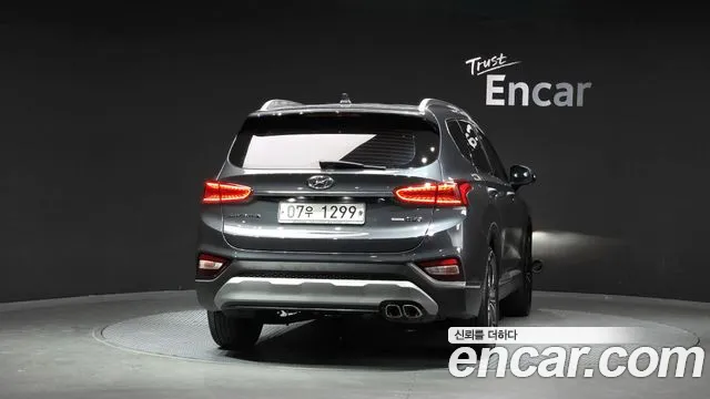 Hyundai Santa Fe 2018 thumb 4