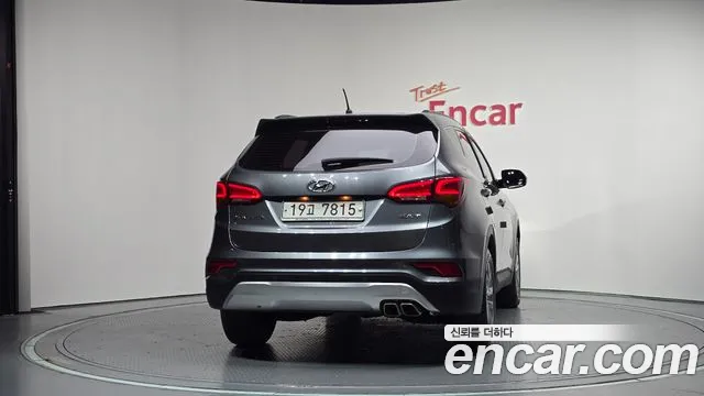 Hyundai Santa Fe 2016 thumb 4
