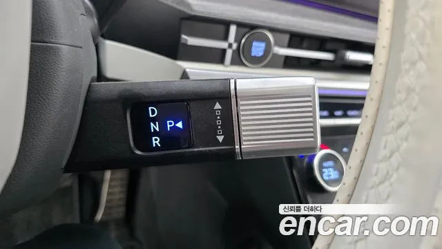 Hyundai Santa Fe 2023 thumb 9