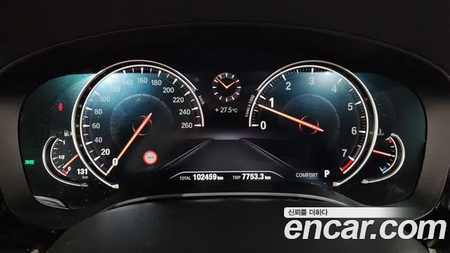 BMW 5-Series 2018 thumb 8