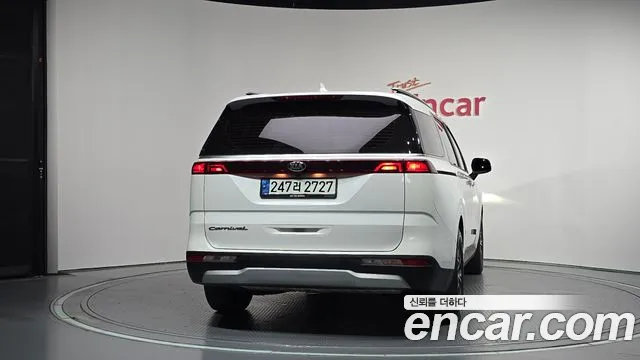 Kia Carnival 2020 thumb 4