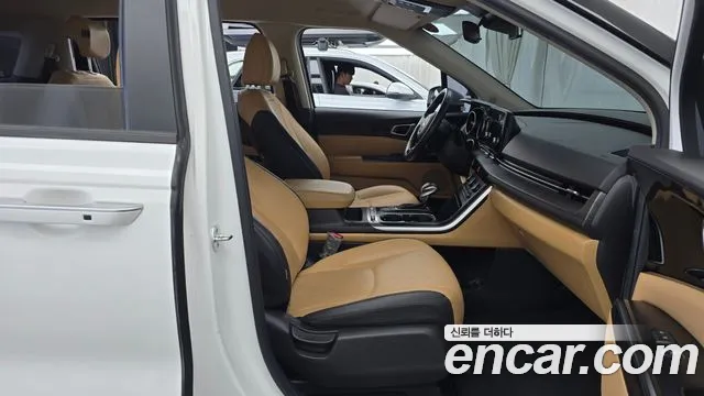 Kia Carnival 2020 thumb 11