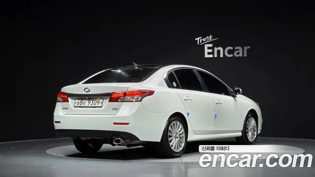 Renault-KoreaSamsung SM5 2013 thumb 2