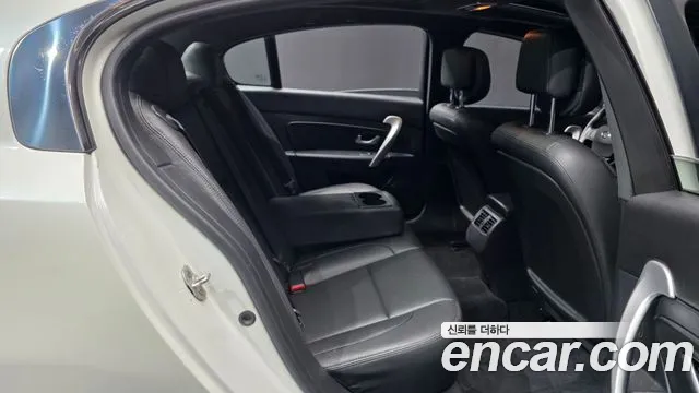 Renault-KoreaSamsung SM5 2013 thumb 12
