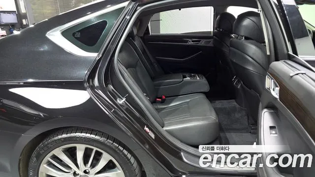 Genesis G80 2019 thumb 11