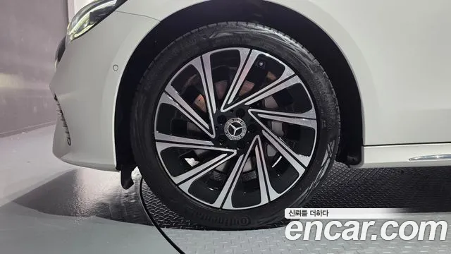 Mercedes-Benz E-Класс 2024 thumb 5