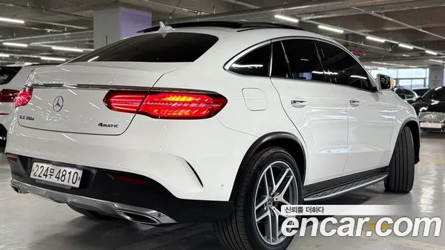 Mercedes-Benz GLE 2018 thumb 8