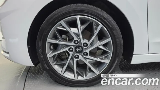 Hyundai Avante 2019 thumb 5