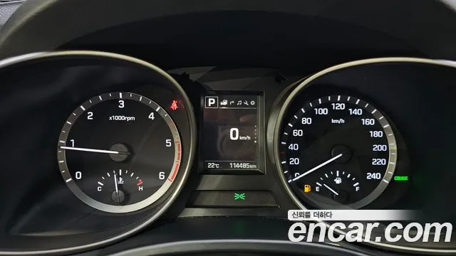 Hyundai Santa Fe 2016 thumb 8