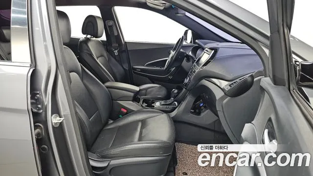 Hyundai Santa Fe 2016 thumb 11