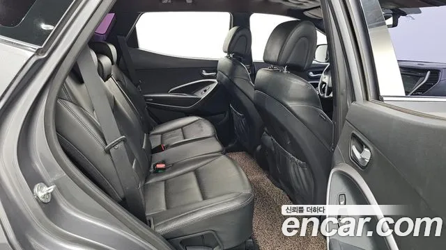 Hyundai Santa Fe 2016 thumb 12