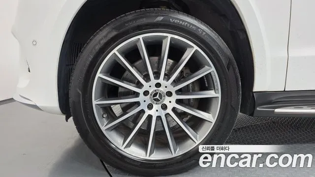 Mercedes-Benz GLS 2019 thumb 5