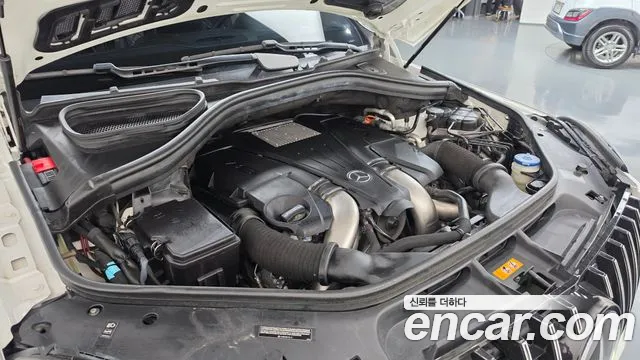 Mercedes-Benz GLS 2019 thumb 6