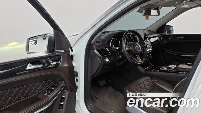 Mercedes-Benz GLS 2019 thumb 10