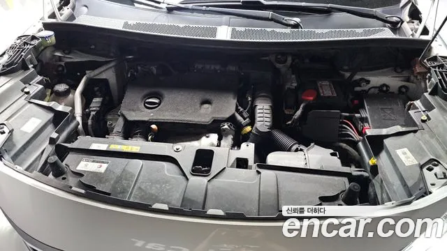 Peugeot 5008 2020 thumb 6