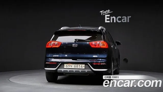 Kia Niro 2018 thumb 4
