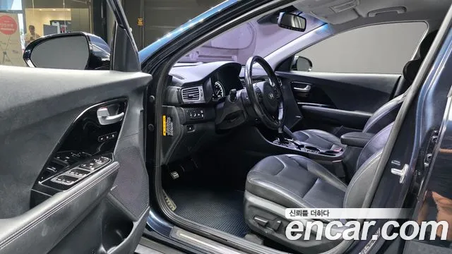 Kia Niro 2018 thumb 10