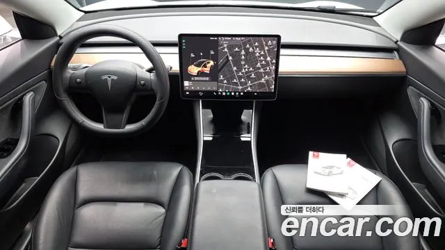 Tesla Model 3 2020 thumb 7