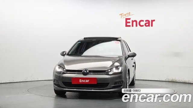 Volkswagen Golf Sportsvan 2016 thumb 3