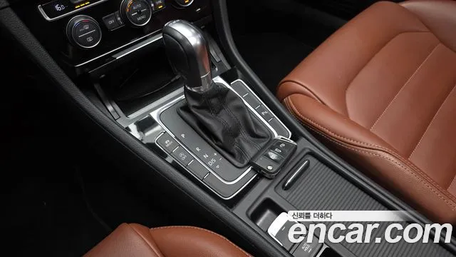 Volkswagen Golf Sportsvan 2016 thumb 9