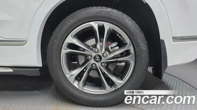 Hyundai Santa Fe 2019 thumb 5