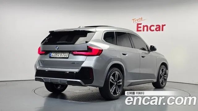 BMW X1 2023 thumb 2