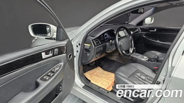 Hyundai Genesis 2013 thumb 10