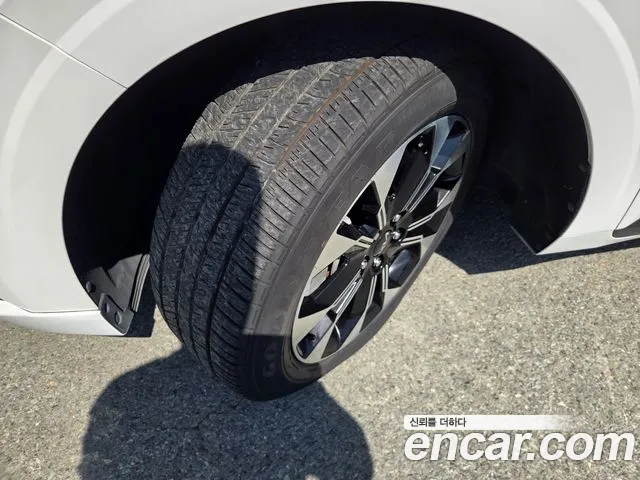 Kia Carnival 2021 thumb 5
