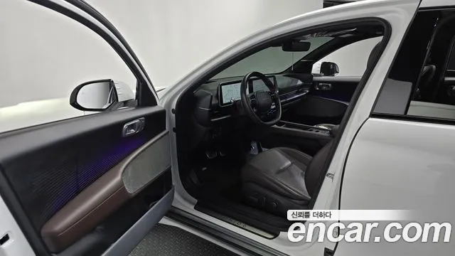 Hyundai IONIQ 6 2023 thumb 9