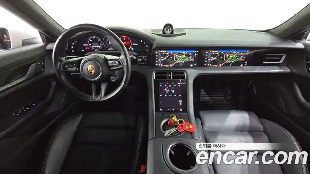 Porsche Taycan 2023 thumb 7