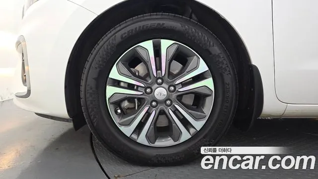 Kia Carnival 2019 thumb 5