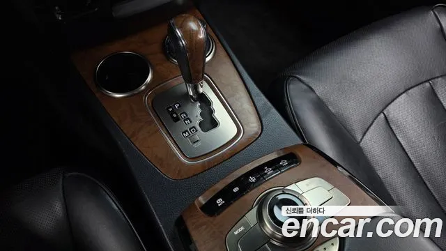 KG_Mobility_Ssangyong Chairman 2015 thumb 9