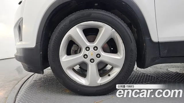ChevroletGMDaewoo Tracker 2015 thumb 5