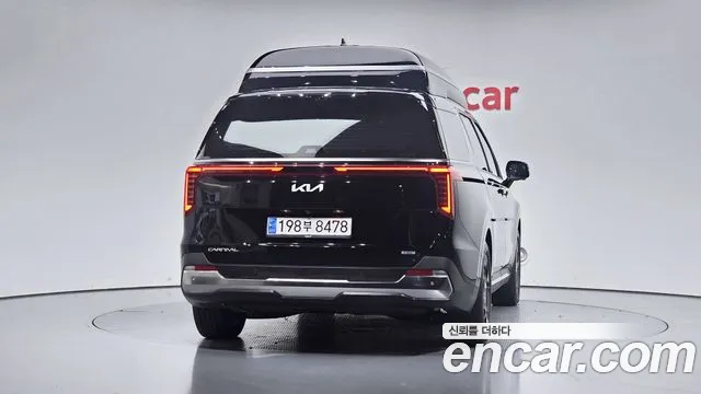 Kia Carnival 2024 thumb 4
