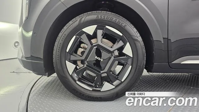 Kia Carnival 2024 thumb 5