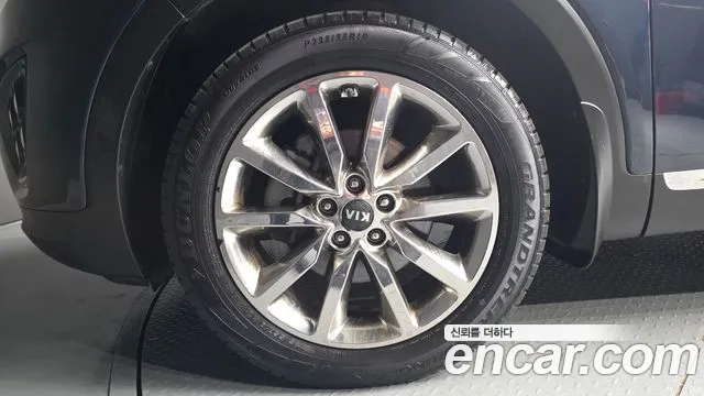 Kia Sorento 2017 thumb 5