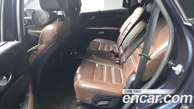 Kia Sorento 2017 thumb 12