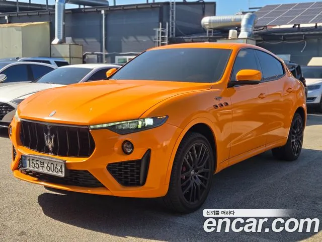 Maserati Levante 2022 thumb 2