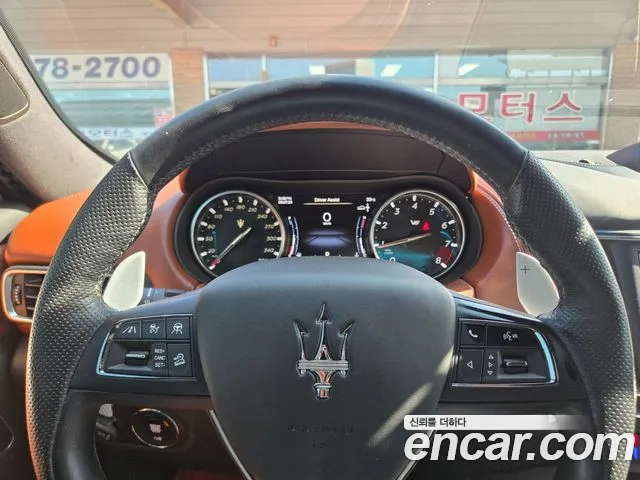 Maserati Levante 2022 thumb 9