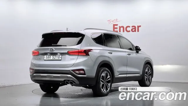 Hyundai Santa Fe 2018 thumb 2