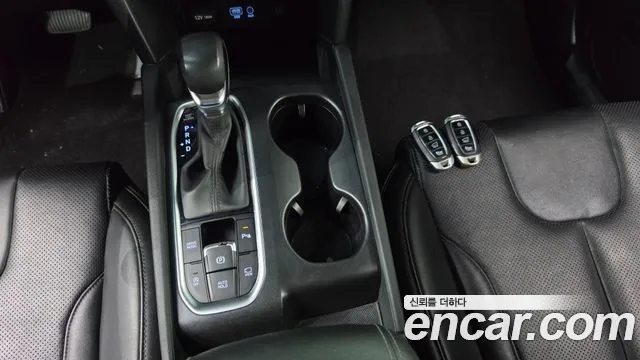 Hyundai Santa Fe 2018 thumb 9