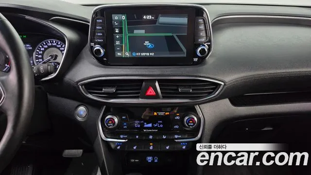 Hyundai Santa Fe 2018 thumb 12