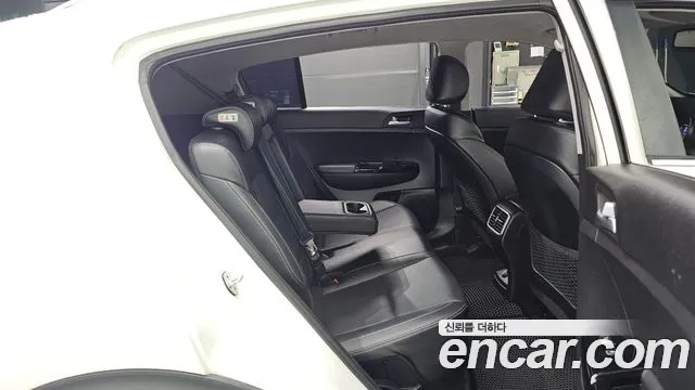 Kia Sportage 2018 thumb 11