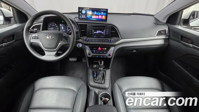 Hyundai Avante 2017 thumb 7