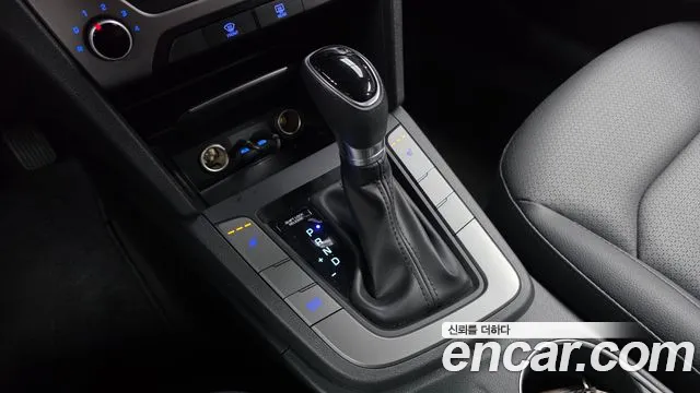 Hyundai Avante 2017 thumb 9