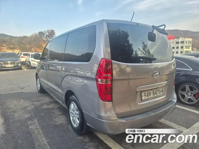 Hyundai Starex 2016 thumb 2