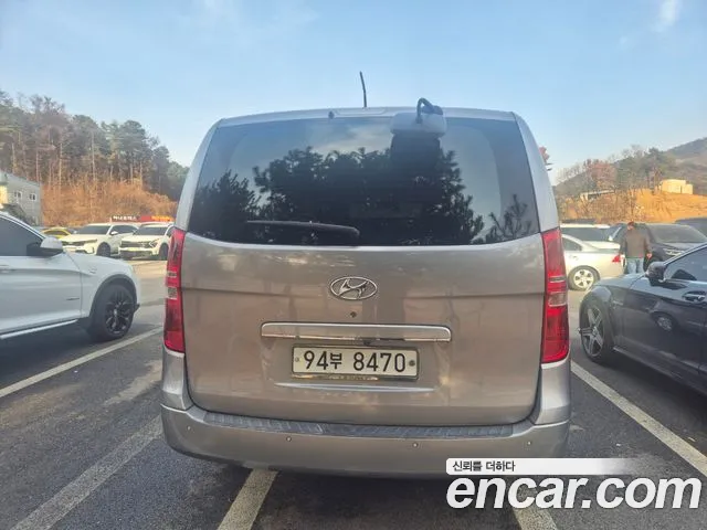 Hyundai Starex 2016 thumb 4