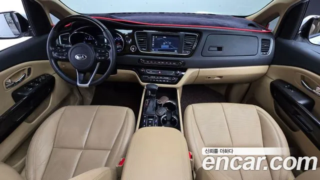 Kia Carnival 2019 thumb 7