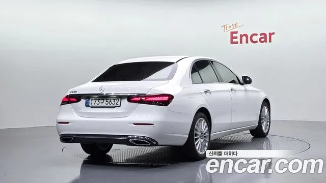 Mercedes-Benz E-Класс 2021 thumb 2