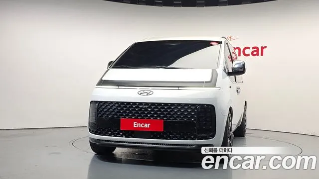 Hyundai Staria 2021 thumb 3